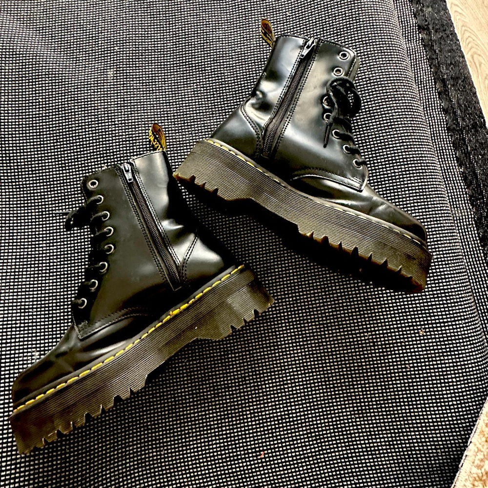 Dr. Martens Jadon Smooth Platform Boots